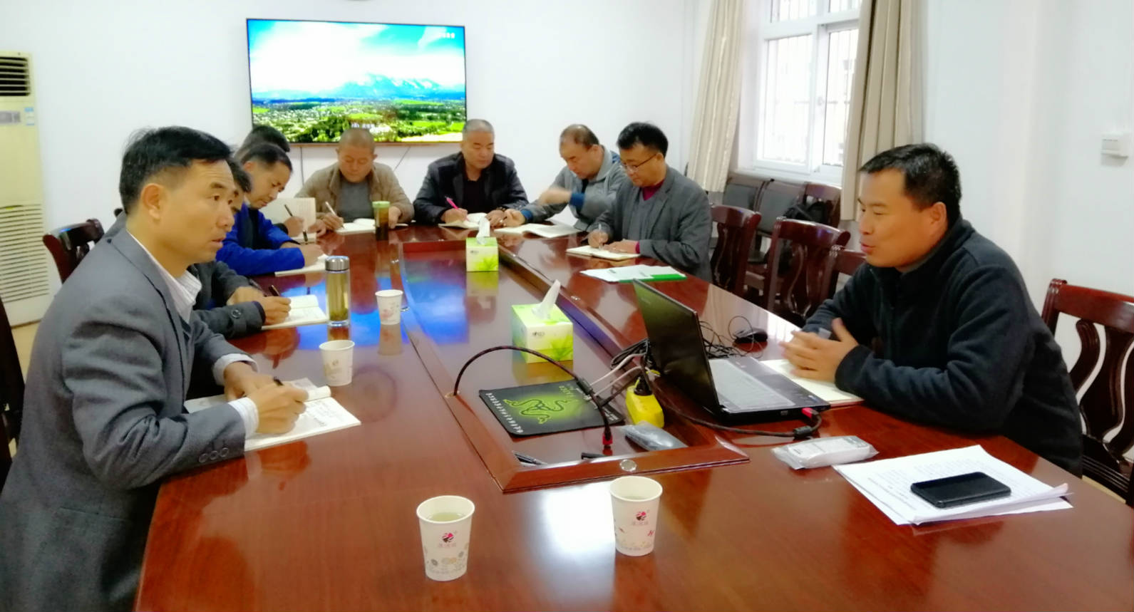 【不忘初心 牢记使命】（23）场站管理中心领导为曹新庄试验农场党员职工讲党课