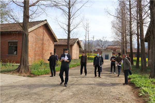 d7680e52a79c4cefb413ed4bb5cc12b7.jpg 看施工现场.jpg