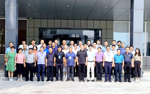 与会各高校场站基地代表合影留念_副本.jpg