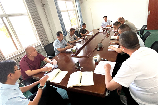 黄伟检查指导曹新庄试验农场学习教育工作副本_副本.jpg