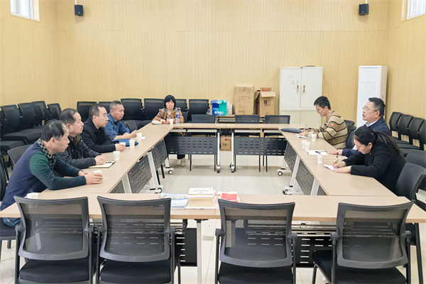 座谈交流_副本.jpg