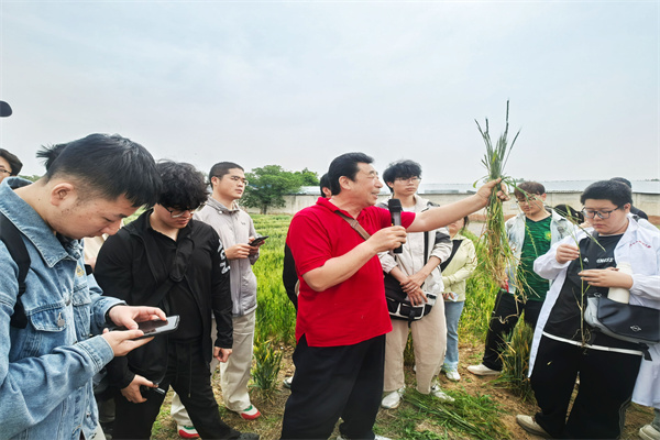 现场授课.jpg