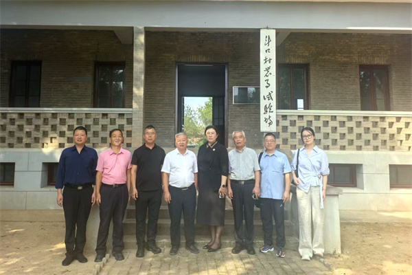 合影留念_副本_副本.jpg