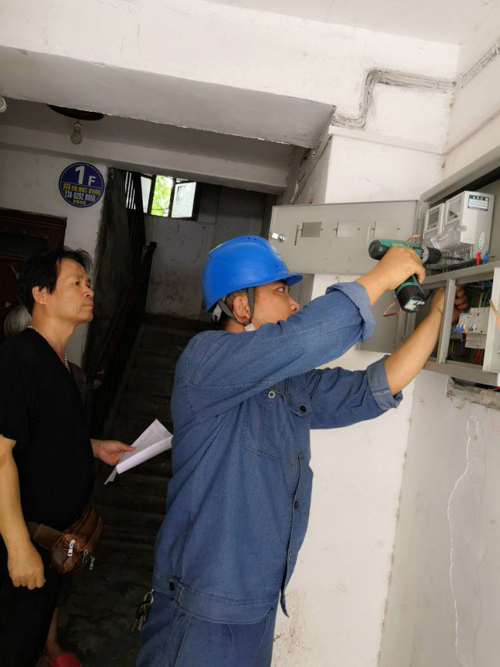 咸阳试验站住宅区完成首期智能电表换装工程