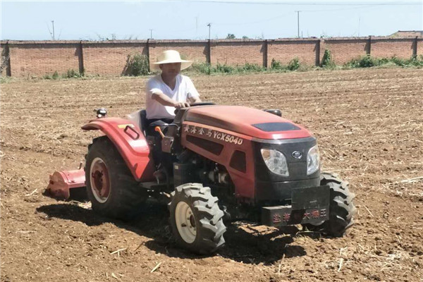 b3f105d000ad4fee9aea674561e94e73.jpg 播种玉米.jpg