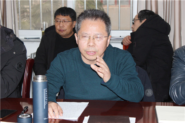 102e10e266e849b3b5e312cf8efd7ef7.jpg 场站服务中心党委书记刘有全主持会议并作总结讲话.jpg