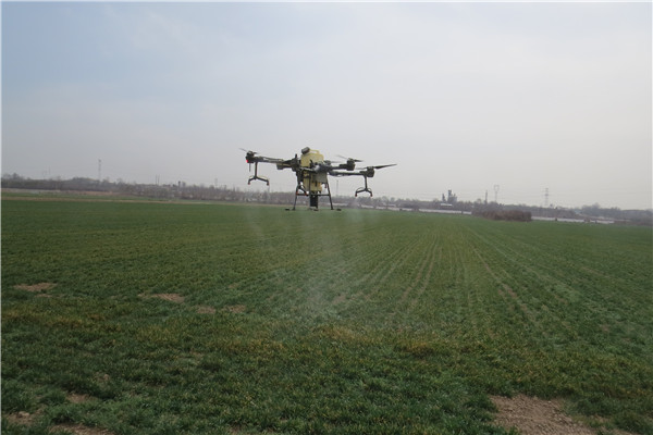 f333784cb2a1429e9b25912a5383f778.jpg 喷药.jpg