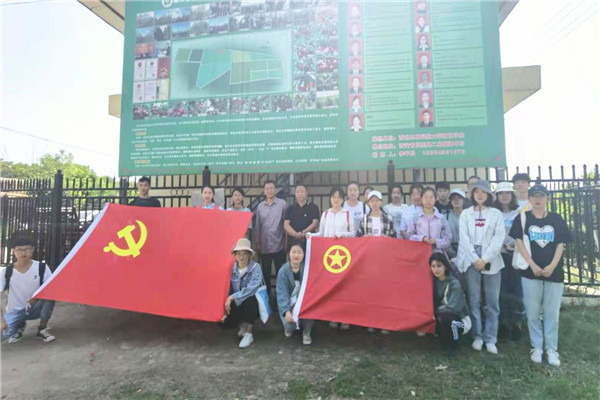 c2d770526d5e42708f37e83b516a1947.jpg 园艺学院主题党日活动_副本.jpg