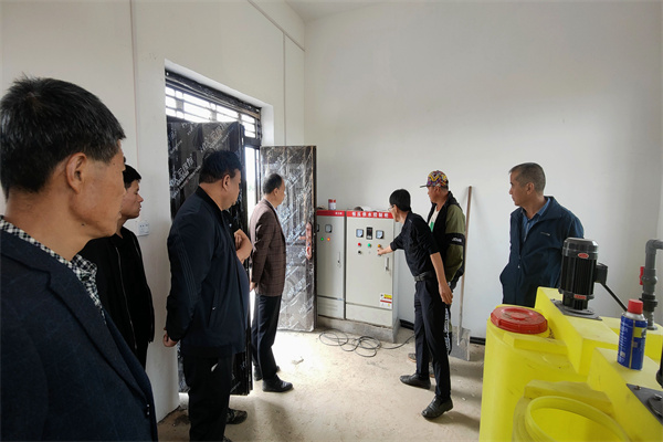 9edcd244637841f885c52406ea0543d4.jpg 灌溉过滤间变频设备操作培训.jpg