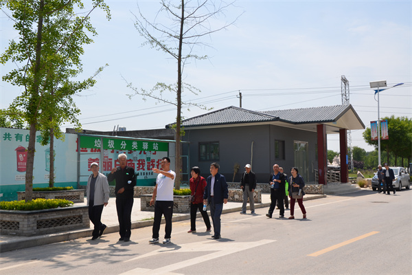 e44db5d21020496788337fd6052eca03.jpg 参观学习.jpg