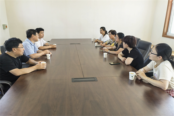 bd34768957e74ebfa8c095639f9710b4.png 座谈交流.png