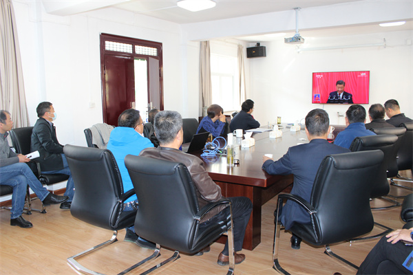 f483da6e380d4dbba4a45c24907e89d3.jpg 场站领导干部集中收看党的二十大开幕会.jpg